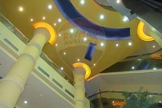 مبنى تجاري اداري مول للبيع 6 000 متر بحري