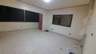 محل 270 متر بشارع تجارى بالدقى به رخصة مطعم