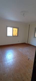 شقه للايجار في الشيخ زايد تصلح اداري