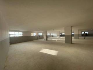 مصنع 3000م للايجار نشاط صناعات دقيقة على الرئيسى