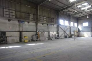 مصنع 3000م للايجار نشاط صناعات دقيقة على الرئيسى