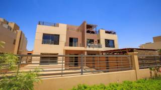 آخر فيلا مستقلة جاهزة للاستلام في كمبوند ألما