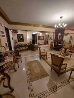 شقة للبيع 270 متر الابراهيمية خطوات من شارع جواد