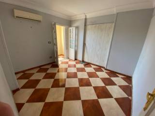 بالحضرة البحرية بالقرب من شارع ابو قير