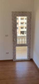 للبيع بالتوسعات الشماليه شقه 103م كامله التشطيب