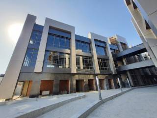 استثمر فى العاصمه الاداريه محل بمقدم 5 بالمائة