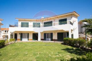 شالية حديقة للبيع الساحل قرية بالم بيتش 283