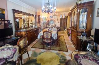 شقه للبيع 165 متر الازاريطة متفرع من شارع سوتر