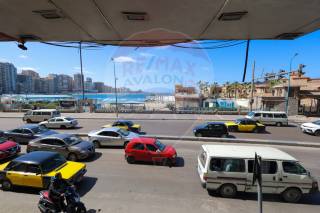 محل ميزان للإيجار 250 متر ميامي علي البحر مباشرة