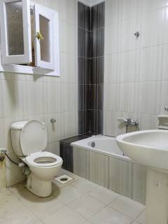 سكني او استثماري بشارع هادئ وراقي