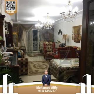 شقة للبيع 165 متر كامب شيزار خطوات من البحر