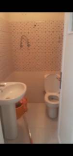 شقه للإيجار بالدقي بالقرب من ميدان المساحه غرفتين