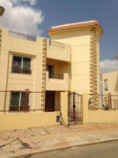 فيلا للبيع في كومباوند جولف السلمانيه