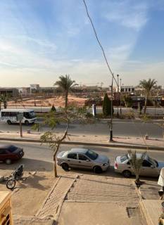 مبني اداري 3ادوار بالحي الايطالي بمنطقه الخدمات