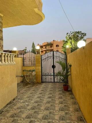 شقه ريسيل للبيع بمدينة الشروق المنطقه التاسعه