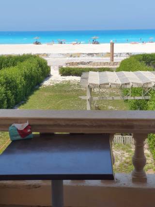 فيلا اول صف بحر للبيع بقرية تيباروز الساحل