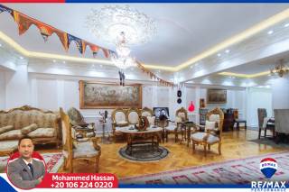 شقة للبيع 270 متر في رشدي ش عبد الحميد العبادي