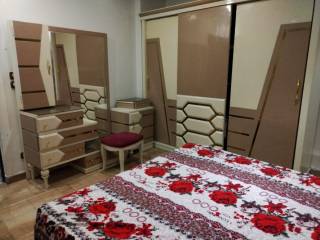 شقه مفروشه للايجار بالدقي شارع الحسن موازي لشارع السودان