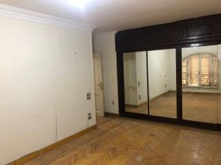 شقه للايجار ق ج بالمطبخ والتكييفات بميدان أسوان ال