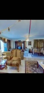 شقه للبيع بالقرب من ميدان لبنان بالمهندسين 3 غرف