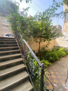 محل تجارى للايجاار 140م أرضى مرتفع واجهة سيكوريت