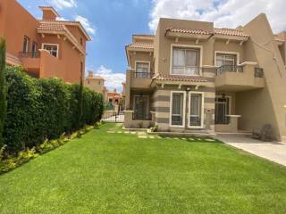 فيلا للبيع توين 352م مباني 300 متر جنينه خلفيه 120م