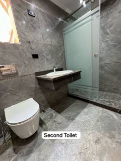 شقه 191 متر استلام فوري في كمبوند مميز في التجمع