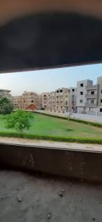 شقه للبيع بأفضل موقع داخل فلل كمبوند الأمن العام