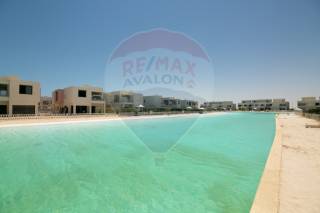 فيلا مستقلة فيو لاجون للبيع الساحل بو ايلاند