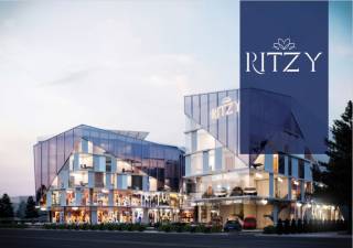 محل بمساحة خارجية يصلح مطعم موقع مميز بجانب سعودى