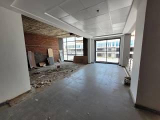 محل للايجار موقع مميز فى مول ويست جيت