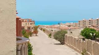 شاليه تقسيط للبيع بقرية بيرلا مارينا الساحل الشمالي