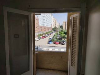 مكتب للايجار فى شيراتون المطار ثلاثة غرف مقفولين