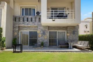 تاون هاوس ب كمبوند الماظة باي مكونة من 4غرف نوم