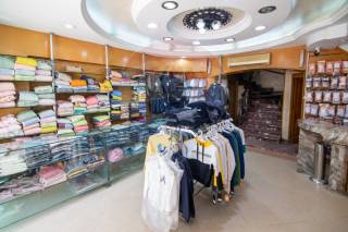 محل تجاري للإيجار 170 متر سموحة بجوار مول الزهران