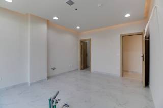 مكتب 137 متر للإيجار في بلازا اسبانيا الشيخ زايد