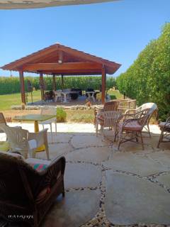 فيلا للايجار اليومي المفروش 800م قرية تيبا روز