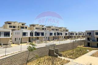 تيسيرا للبيع 280 متر الاسكندرية بالم هيلز