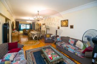 شقة للبيع 180 متر لوران ش عبد السلام عارف