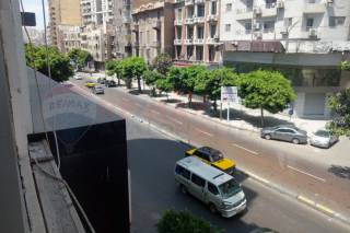 مقر إداري عيادة للبيع 100 متر مصطفي كامل ش أبو قير