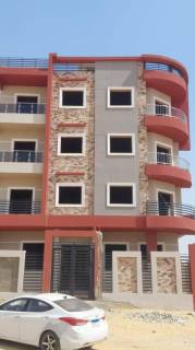 شقه بالاندلس قدام ميفيدا و دقايق للتسعين