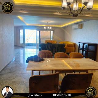 شقة للبيع 330 متر كامب شيزار بحر مباشر