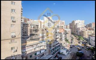 شقة للبيع 145 متر جناكليس علي الترام مباشرة