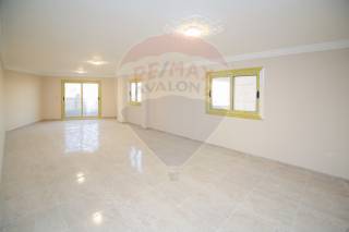 شقة للبيع 200 متر سموحة بجوار كوبري 14 مايو