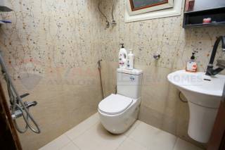 شقة للبيع 145 متر كليوباترا خطوات من البحر