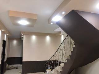 مقر ادارى 350م الترالوكس بميدان لبنان للشركات