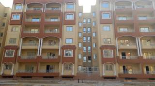 شقة 270م للايجار بكمبوند النخيل بالمطبخ والتكييفات