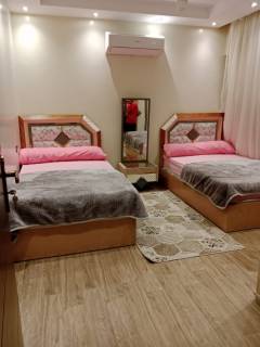 شقه مفروشه للايجار في شارع حسن الجمل