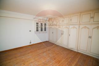 شقة للبيع 255 متر سموحة ش كمال الدين صلاح