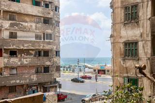 شقة للبيع 100 متر كيلوباترا تاني نمرة من البحر